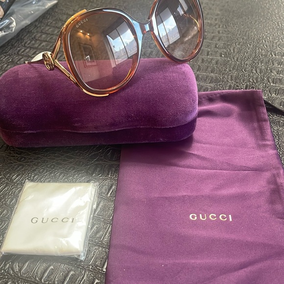 Gucci Havana #GG0226S Sunglasses with Gold Logo GG on side with Gold Frame - Picture 2 of 12